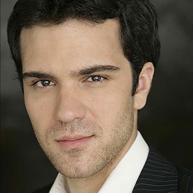 Agent Photo