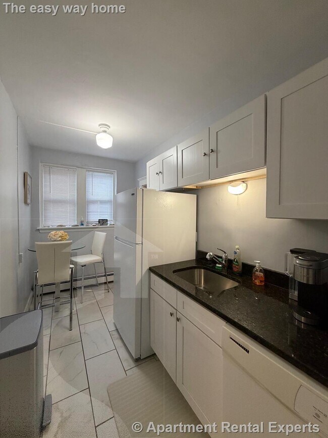 15 Ives St unit 28, Beverly, MA 01915 - photo 3