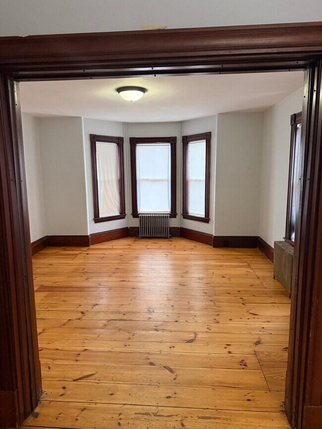 Linving Room/Flex Bedroom