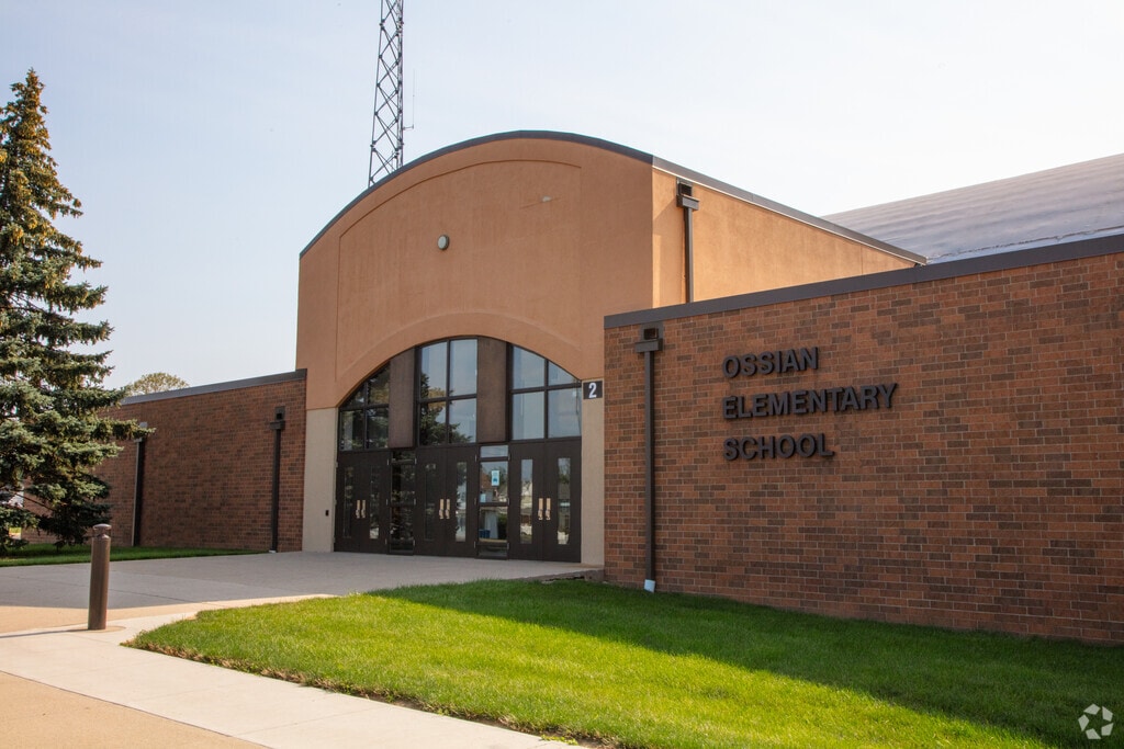 Ossian Elementary building in Wells County.