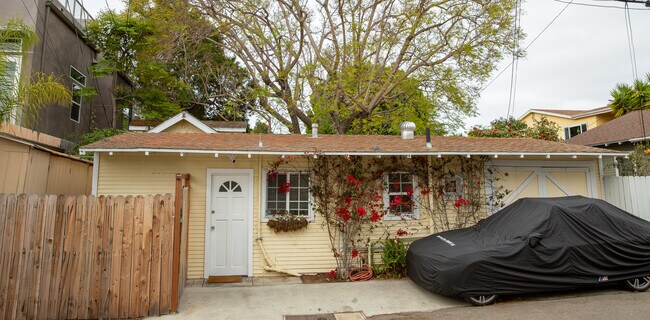 1229 23rd St unit Cottage, Santa Monica, CA 90404 - photo 2