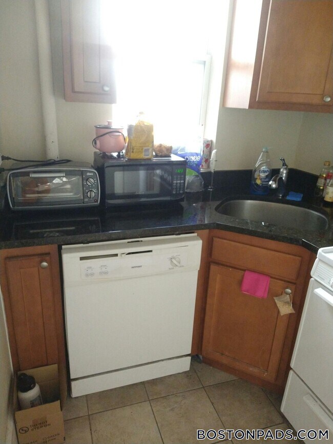 1189 Commonwealth Ave unit 7, Boston, MA 02134 - photo 2
