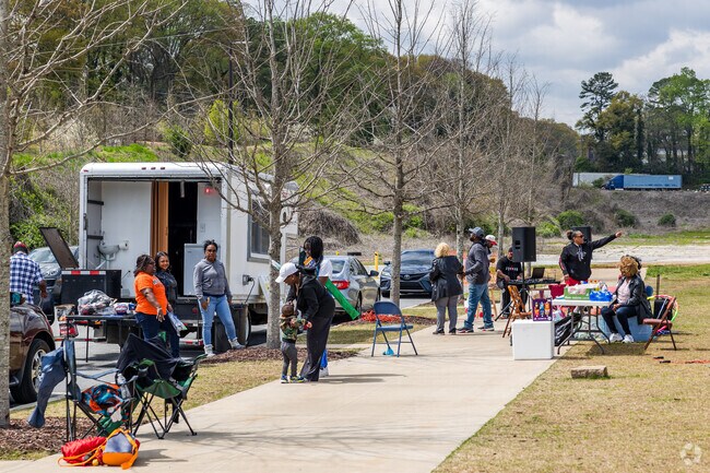 Pittsburgh Yards offers weekly community growers markets, fitness events, and more.