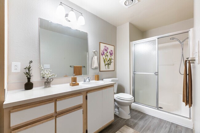 Overlook Pointe Apartments, Salem, OR 97306 - photo 3