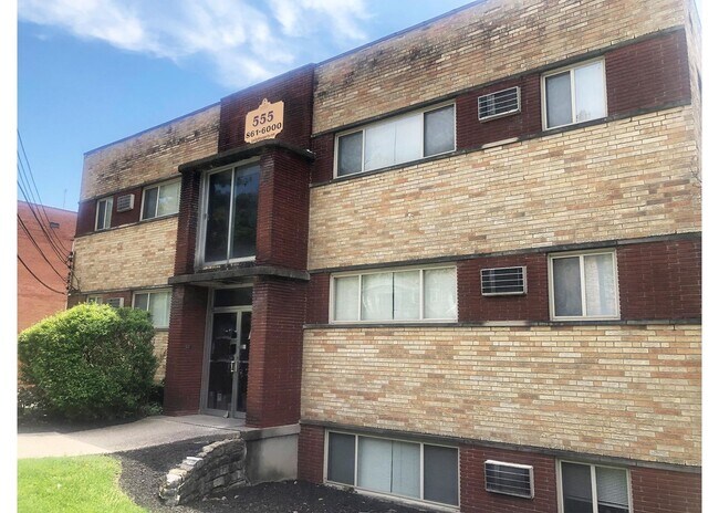 555 Lowell Ave unit 555-11, Cincinnati, OH 45220 - photo 5
