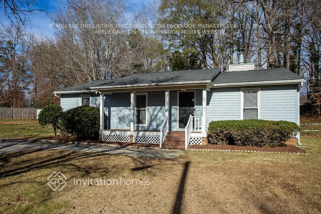 8206 Saucalito Ct, Charlotte, NC 28215 - photo 4