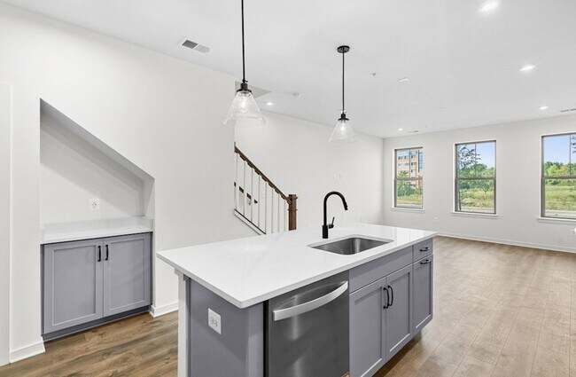 Belmont Park - Landmark, Ashburn, VA 20147 - photo 4