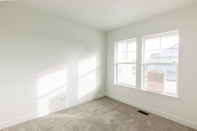 676 W Salvia Dr, Saratoga Springs, UT 84045 - photo 5