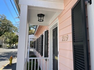 215 W Taylor St, Savannah, GA 31401