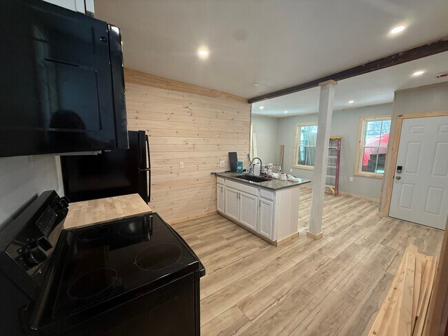 41 Knapp St unit 3, Livermore Falls, ME 04254 - photo 7