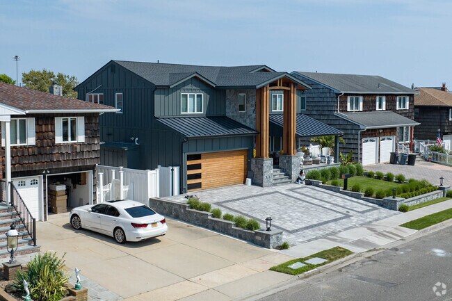 Many residents of Lido Beach, NY have renovated their homes to make them more contemporary.