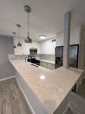 11669 Chenault St, Los Angeles, CA 90049