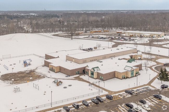 Willow Ridge Elementary School is located in Grand Ledge.