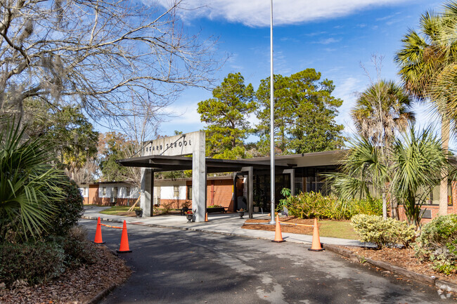 Heard Elementary School is located in the heart of the neighborhood.