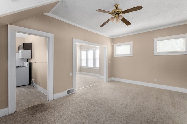 742 S 23rd St, South Bend, IN 46615 - photo 4