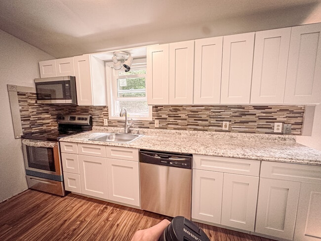 7133 Susquehanna Dr, Coolbaugh Township, PA 18466 - photo 3