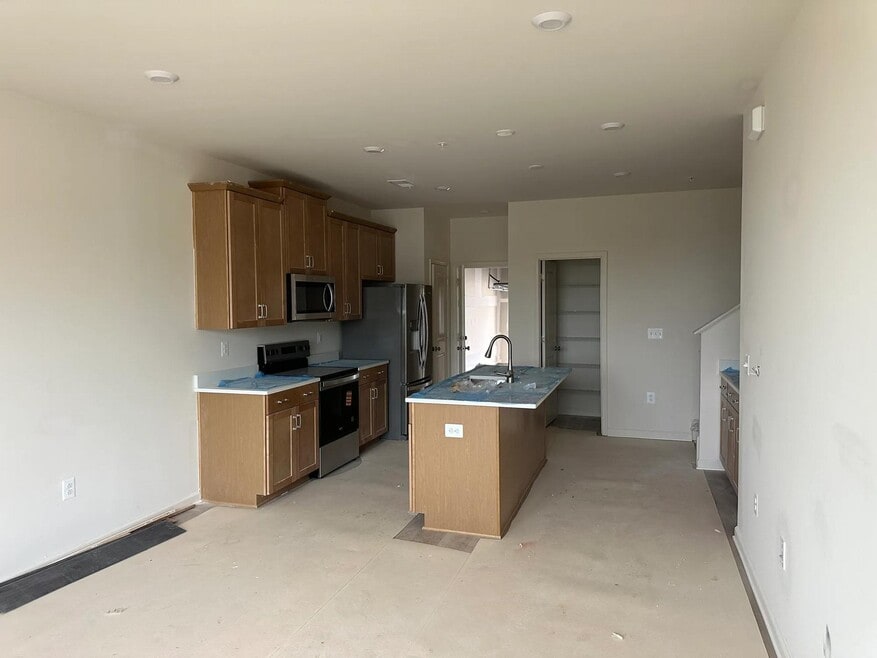 Goose Creek Village, Ashburn, VA 20147 - photo 1