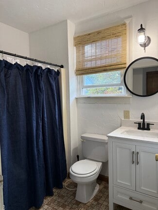 41 Hollywood St Unit 3, Worcester, MA 01610