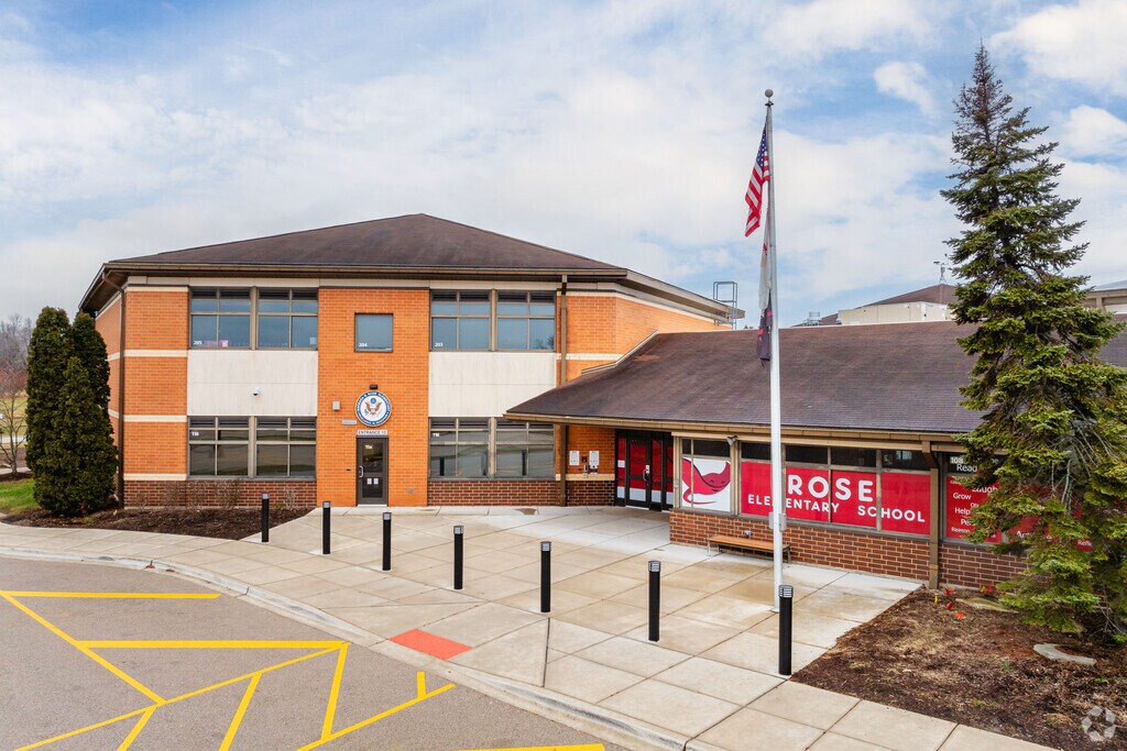 Niche.com ranks Rose Elementary as the #1 public elementary school in Illinois.