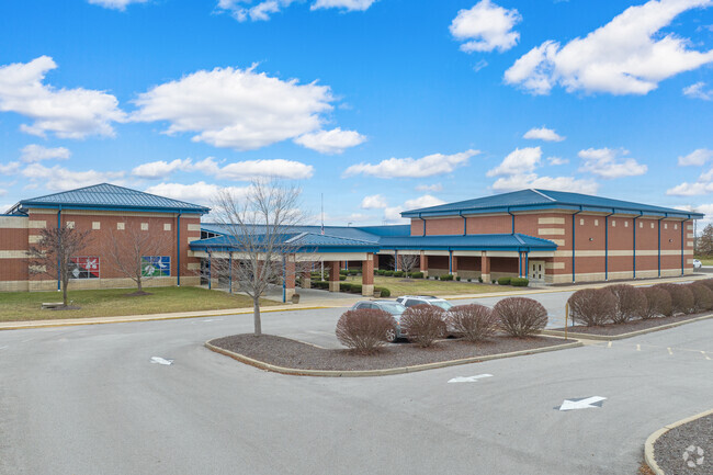 Lakeview Elementary School teaches students in grades K-6.