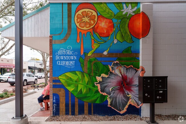 Historic Downtown Clermont is a must-visit with a diverse range of restaurants and shops.