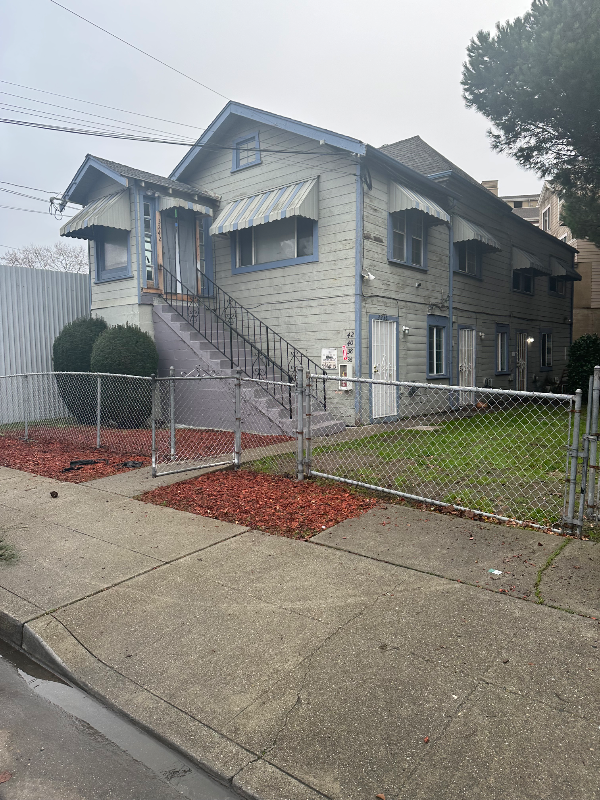 3242 Linden St Unit Rear, Oakland, CA 94608