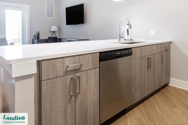 10800 Colonial Gtwy Dr unit 2-316, Fort Myers, FL 33913 - photo 5