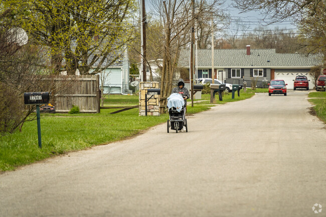Some South Benham streets do not have sidewalks; walkers must be careful.