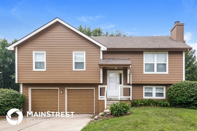 525 Kenneth Ln, Belton, MO 64012 - photo 4