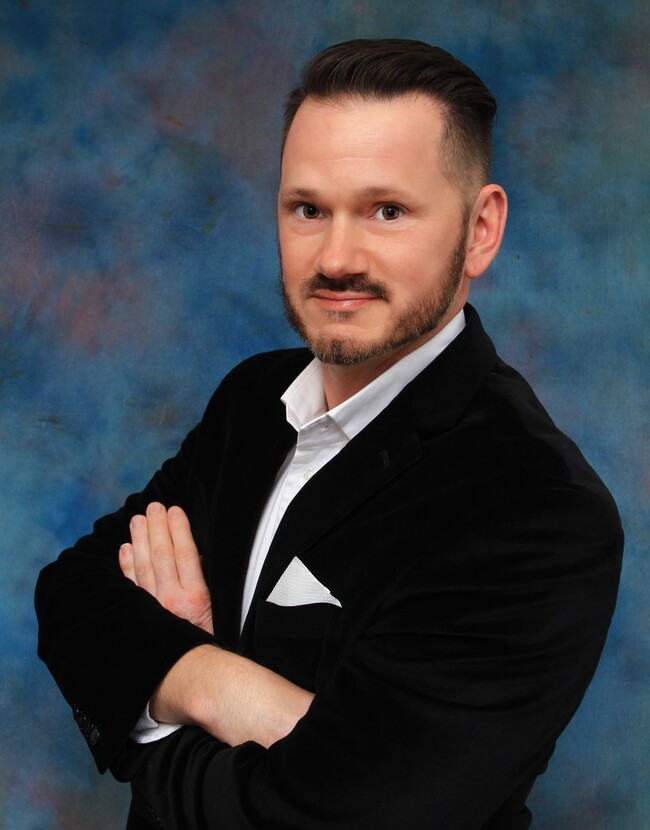 Agent Photo