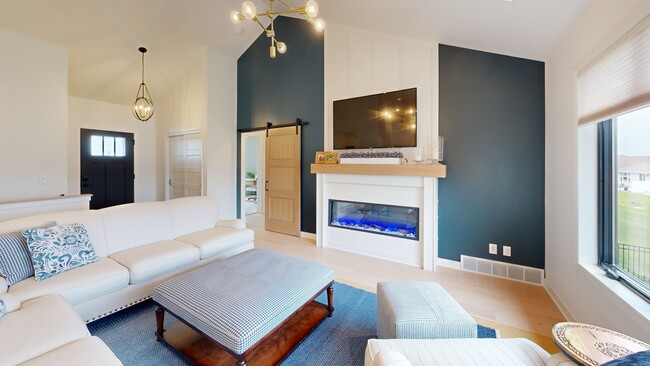 3001 Stonebrook Dr, Sheboygan, WI 53081 - photo 2