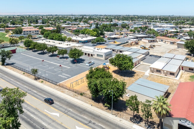 Los Banos Elementary School is located in Los Banos.