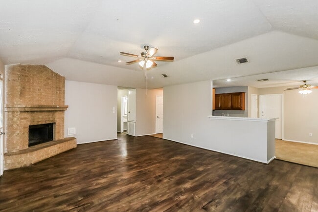 1014 Mayweather Ln, Richmond, TX 77406 - photo 5