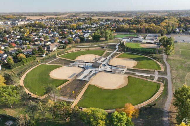 Widespread Thomas Park has 5 fields, playground and a roller hockey rink to enjoy.