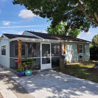 1417 Canterbury Rd N, St Petersburg, FL 33710