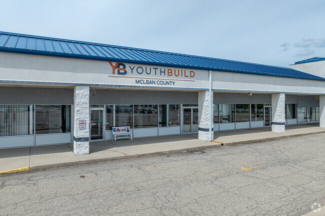 The courses at Youthbuild Academy encourage critical thinking and creativity.