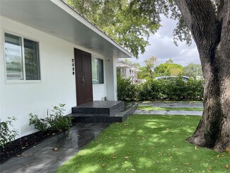 2430 Pierce St, Hollywood, FL 33020