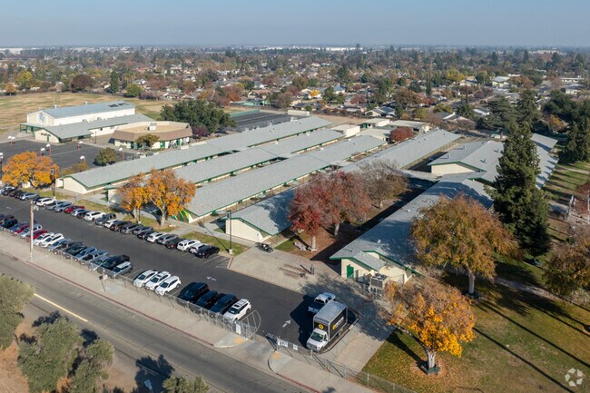 A scenic view of the campus of Kings Canyon Middle School in Fresno.