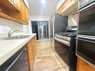 237 Davis Ave, Bronx, NY 10465