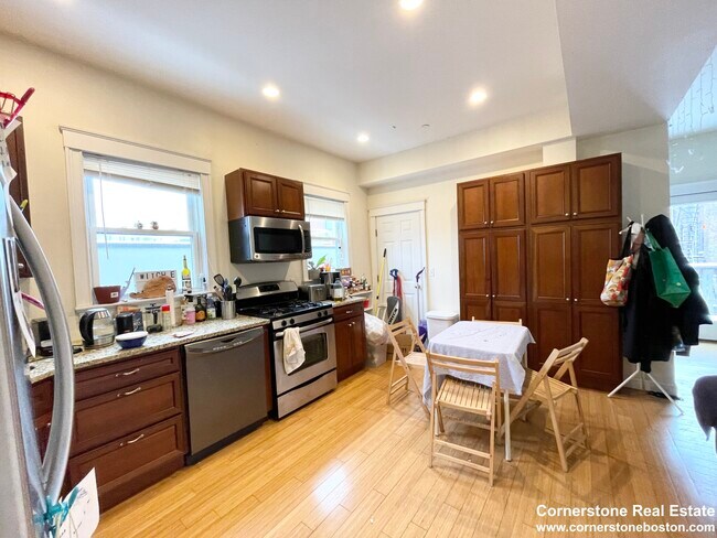 1625 Tremont St unit 2, Roxbury Crossing, MA 02120 - photo 4