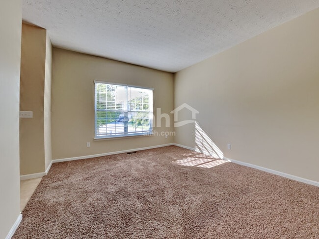 2106 Prairie Clover Dr, Lebanon, OH 45036 - photo 3