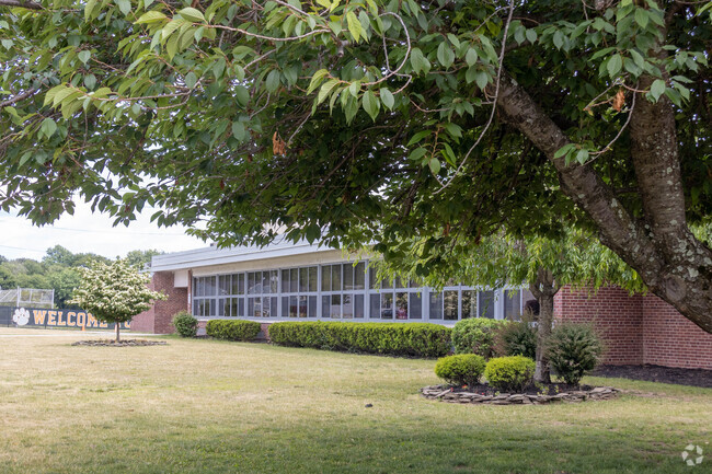 Grant School lies next to the South Plainfield High School.