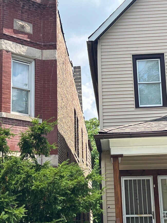 11305 S Edbrooke Ave unit 1, Chicago, IL 60628 - photo 5