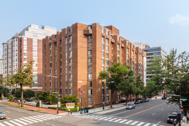 Zen Apollo, Washington, DC 20005 - photo 7