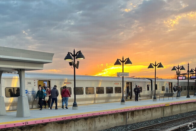 Many Lynbrook commuters utilize the Lynbrook Long Island Rail Road Station on a daily basis.