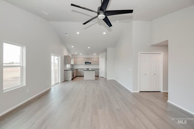 1722 Old Mill St, Middleton, ID 83644 - photo 2