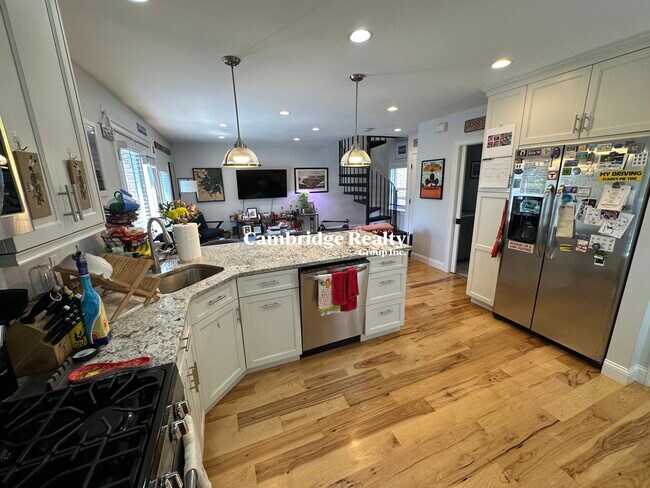 35 Porter St unit 1A, Cambridge, MA 02141 - photo 4