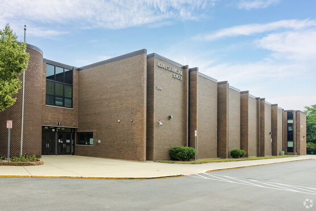 Adlai Stevenson Elementary School, Rankings & Reviews