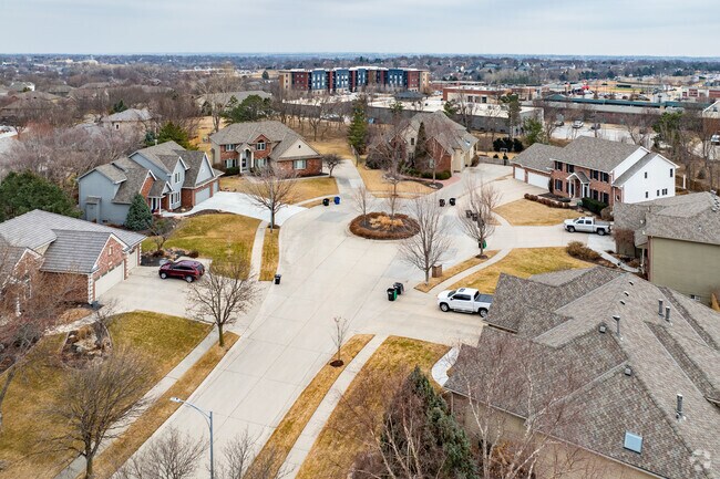 Several cul-de-sacs throughout Hawthorne create a quiet neighborhood atmosphere.