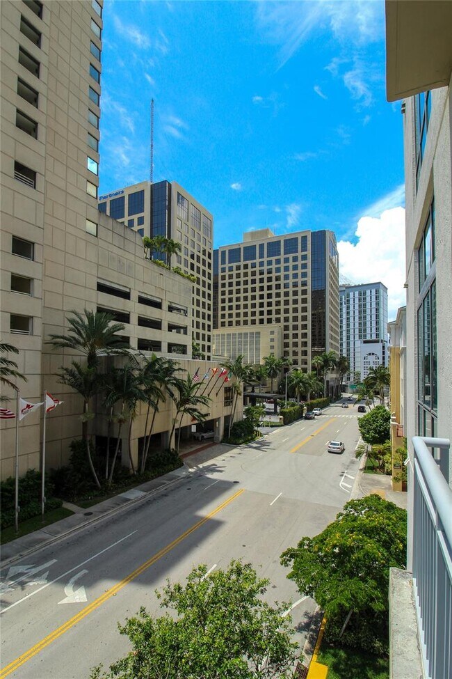 Metropolis at Dadeland unit 1206, Miami, FL 33156 - photo 5
